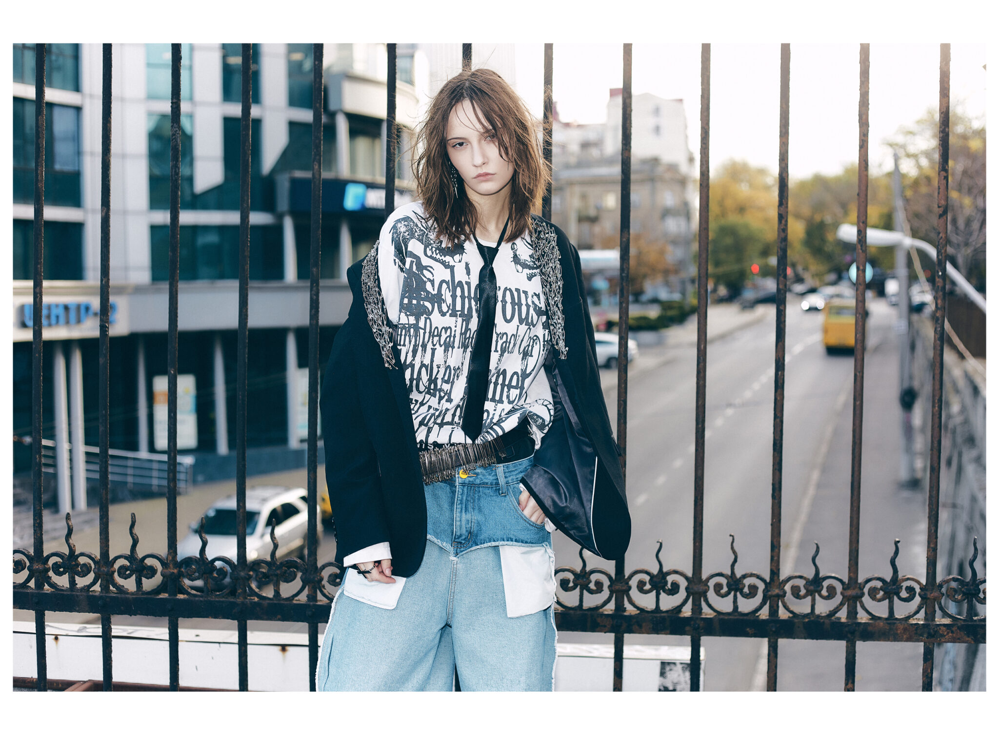 Dusty roads and city lights￼